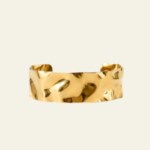 The Valencia Hammered Gold Cuff