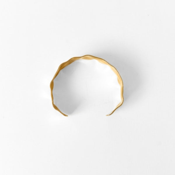 The Valencia Hammered Gold Cuff