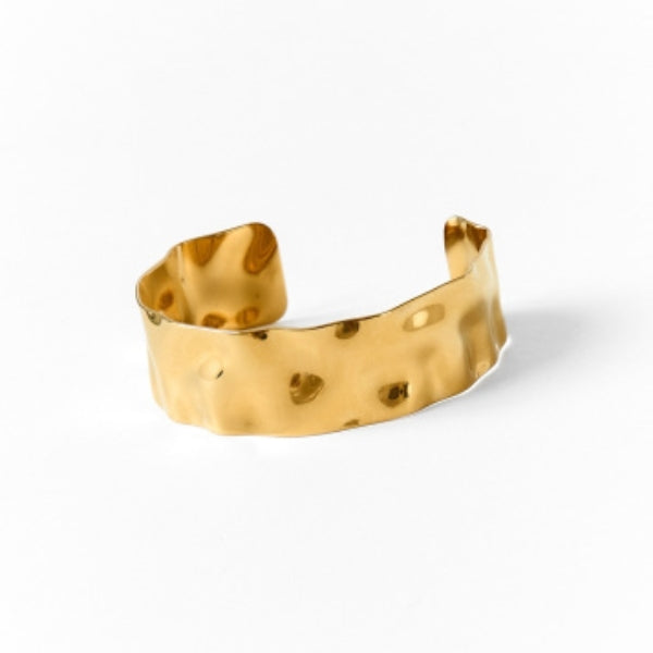 The Valencia Hammered Gold Cuff