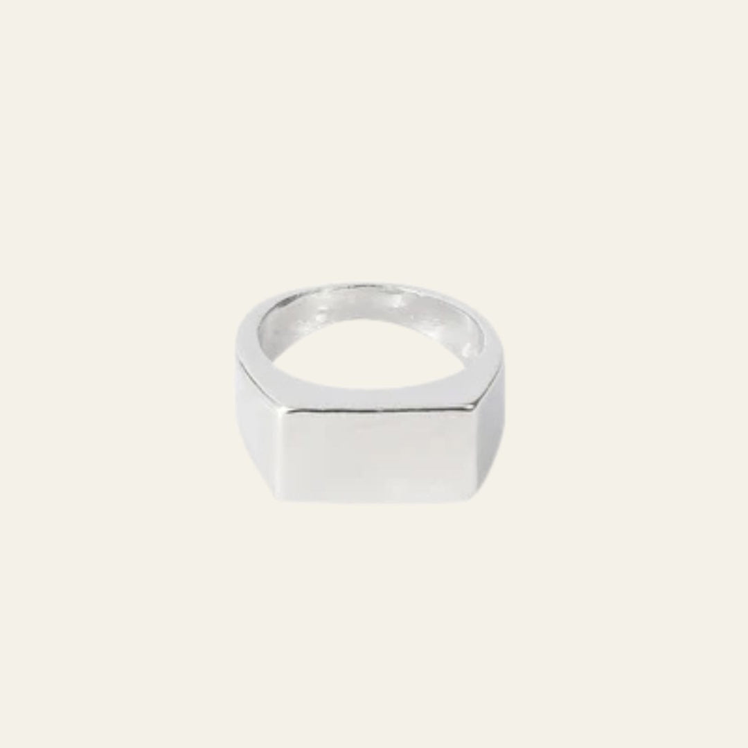 The Heritage Signet Ring