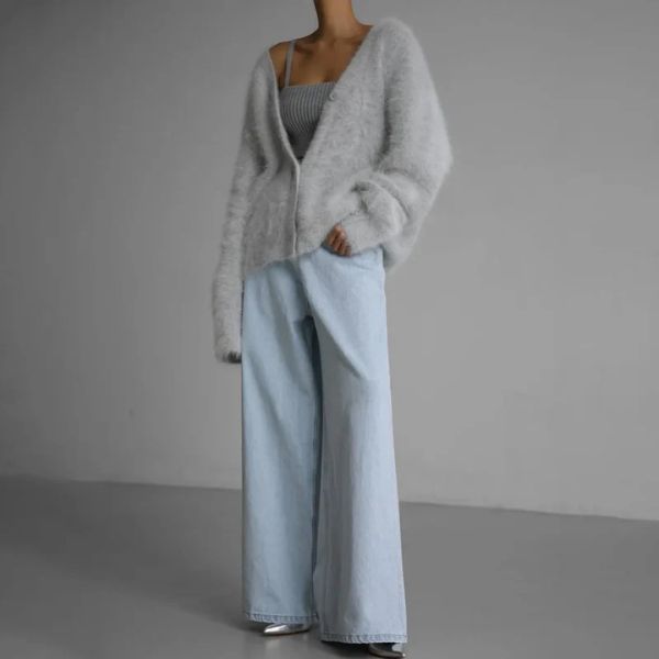 The Verona Long-sleeved Knit Cardigan
